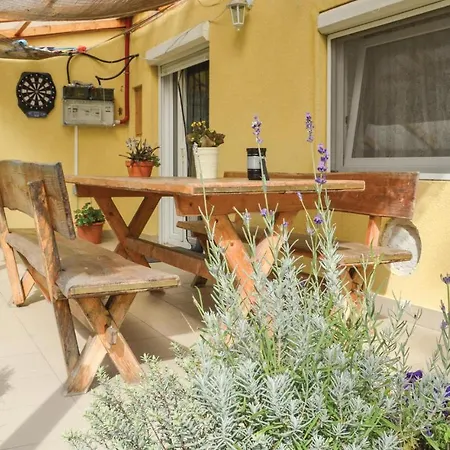 Ferienhaus Two-bedroom Holiday In Balatonvilágos